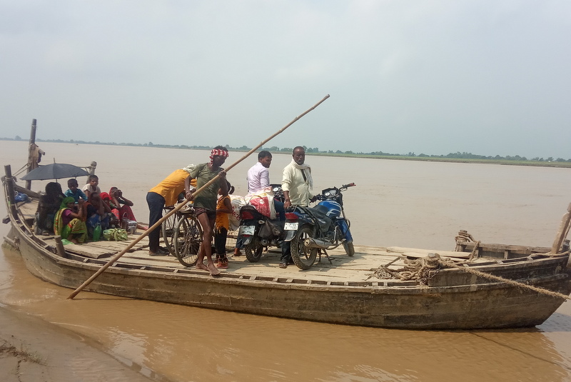 पुल नहुँदा जोखिमपूर्ण यात्रा गर्न बाध्य