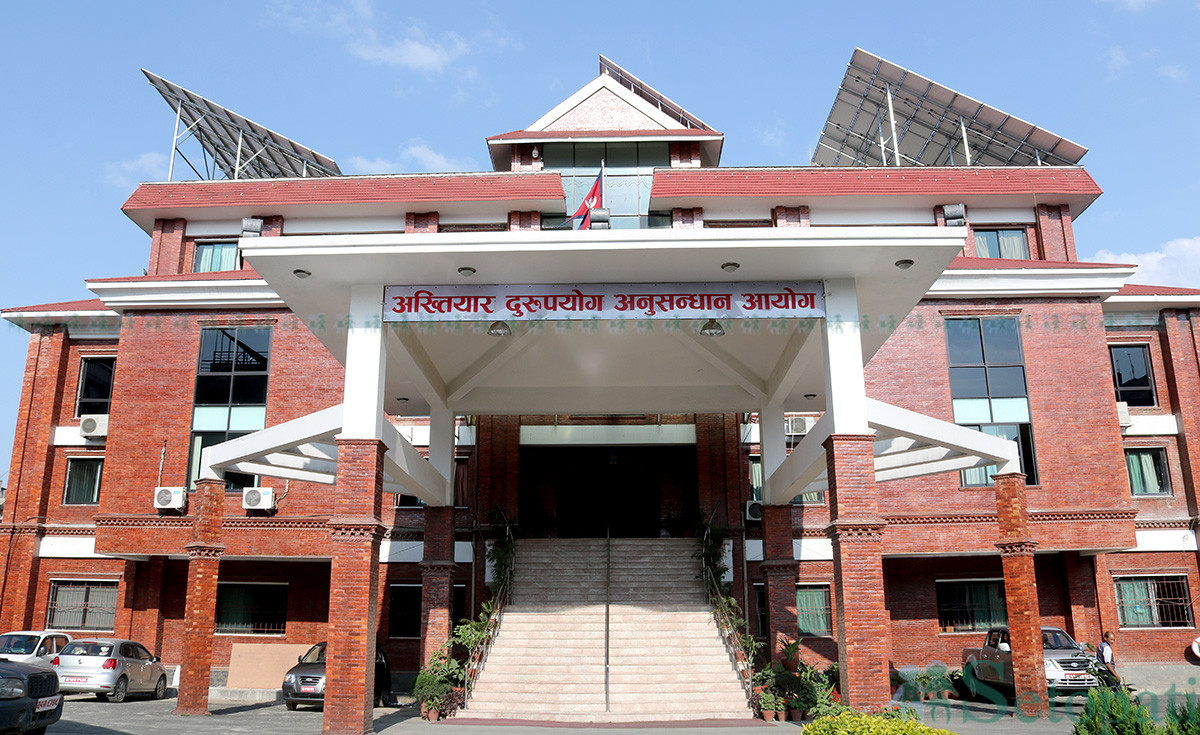 कपिलवस्तुमा वडाध्यक्ष घुससहित पक्राउ