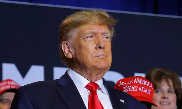 पूर्व राष्ट्रपति ट्रम्पलाई  क्षतिपूर्तिको फैसला