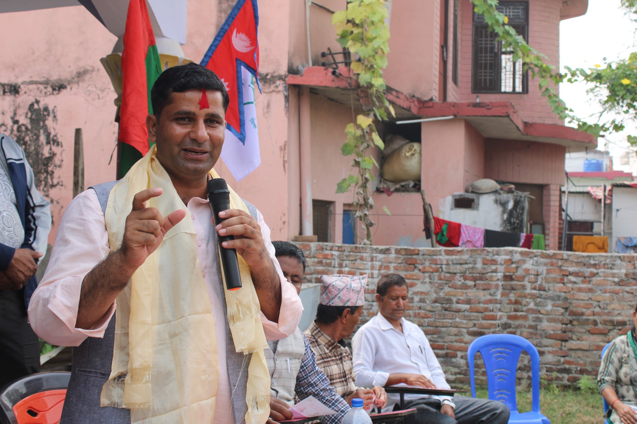 सुकुम्बासीका समस्या सम्बोधन गर्ने राईको प्रतिबद्धता