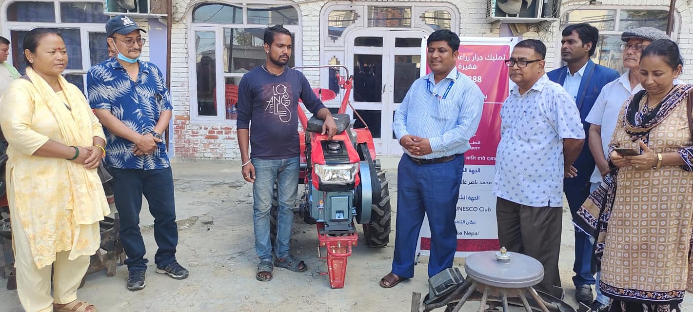 युनेस्कोद्धारा विपन्न किसानलाई पावर टिलर वितरण