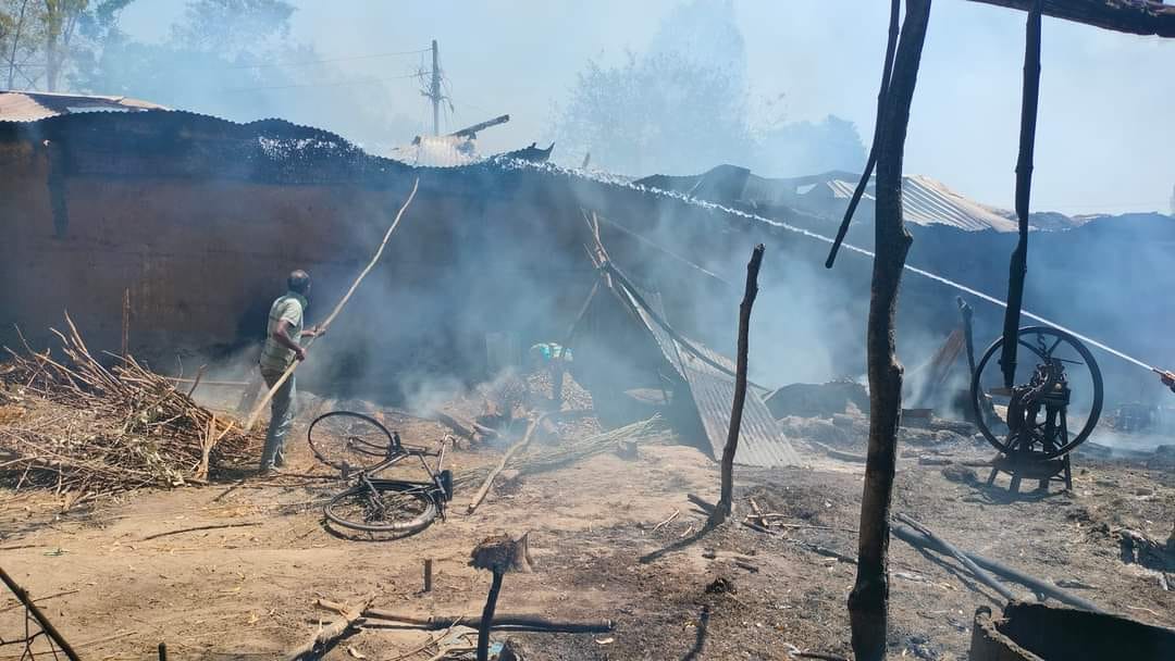 आगलागीले बकसपुरमा ४ घर जलेर नष्ट