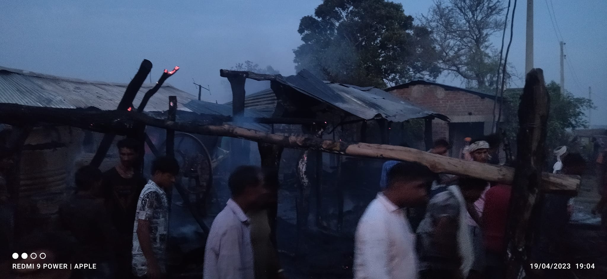 अग्नीपिडितलाई राहत वितरण