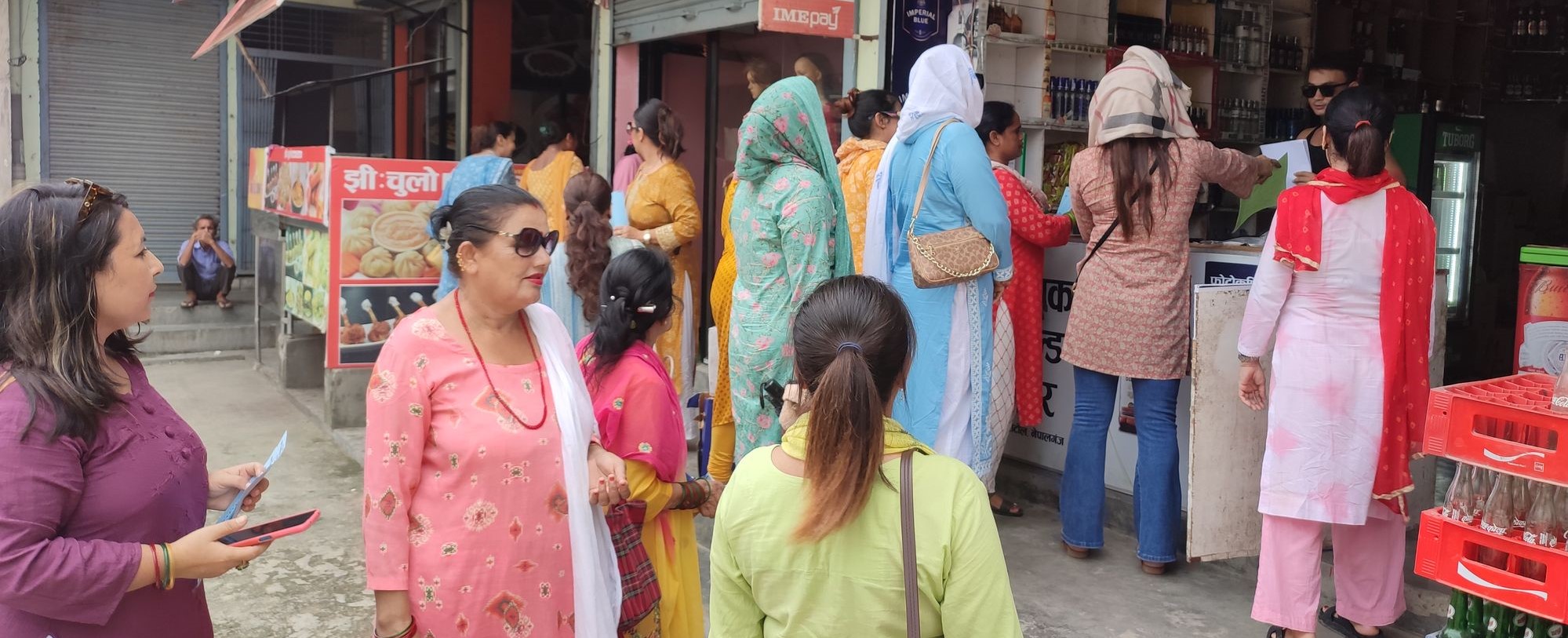 प्रजातान्त्रिक समूहलाई जिताउन महिलाद्धारा घरदैलो अभियान