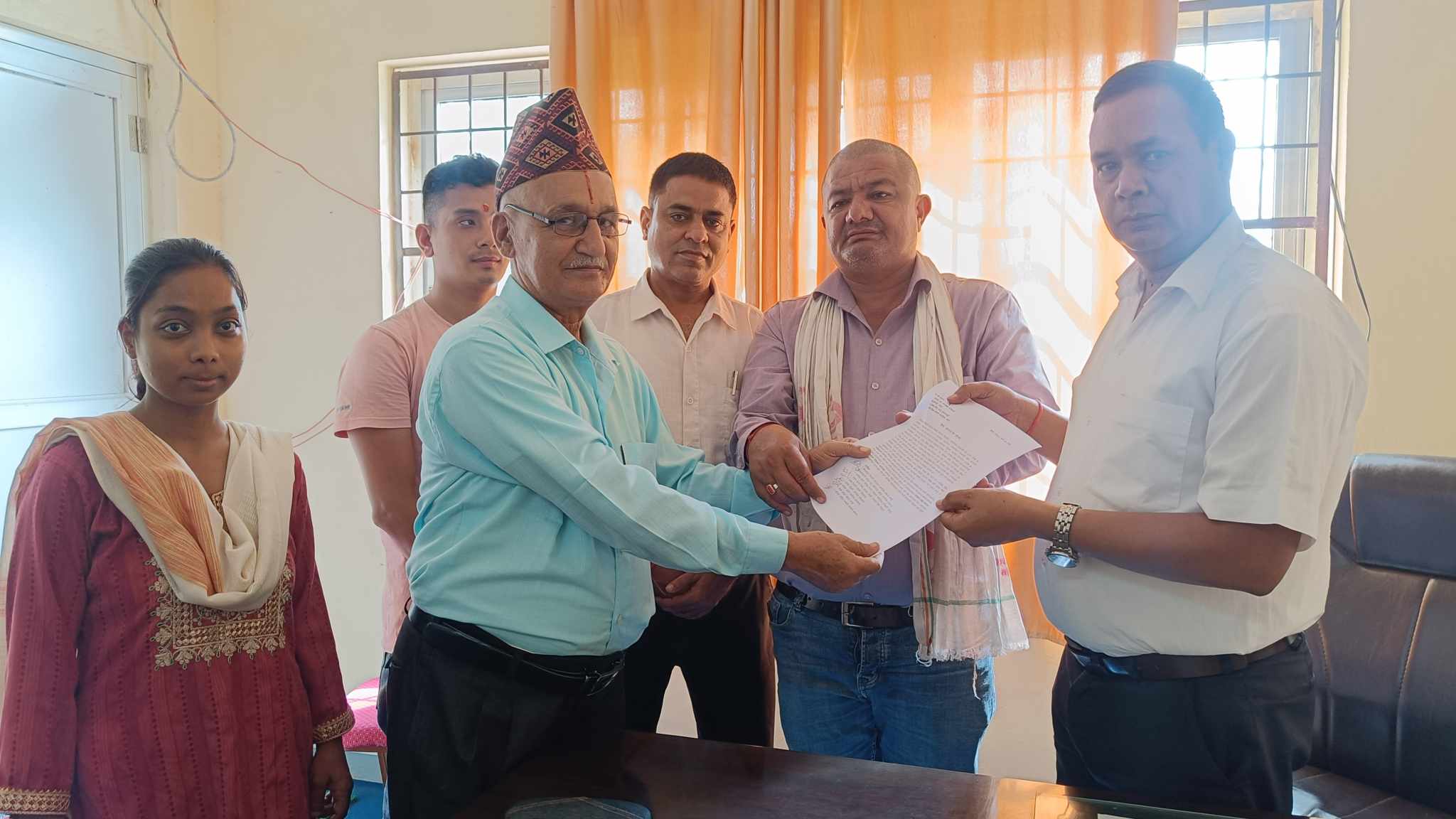 स्वास्थ्य बीमा कार्यक्रम लागु गर्न सरकारको ध्यानाकर्षण