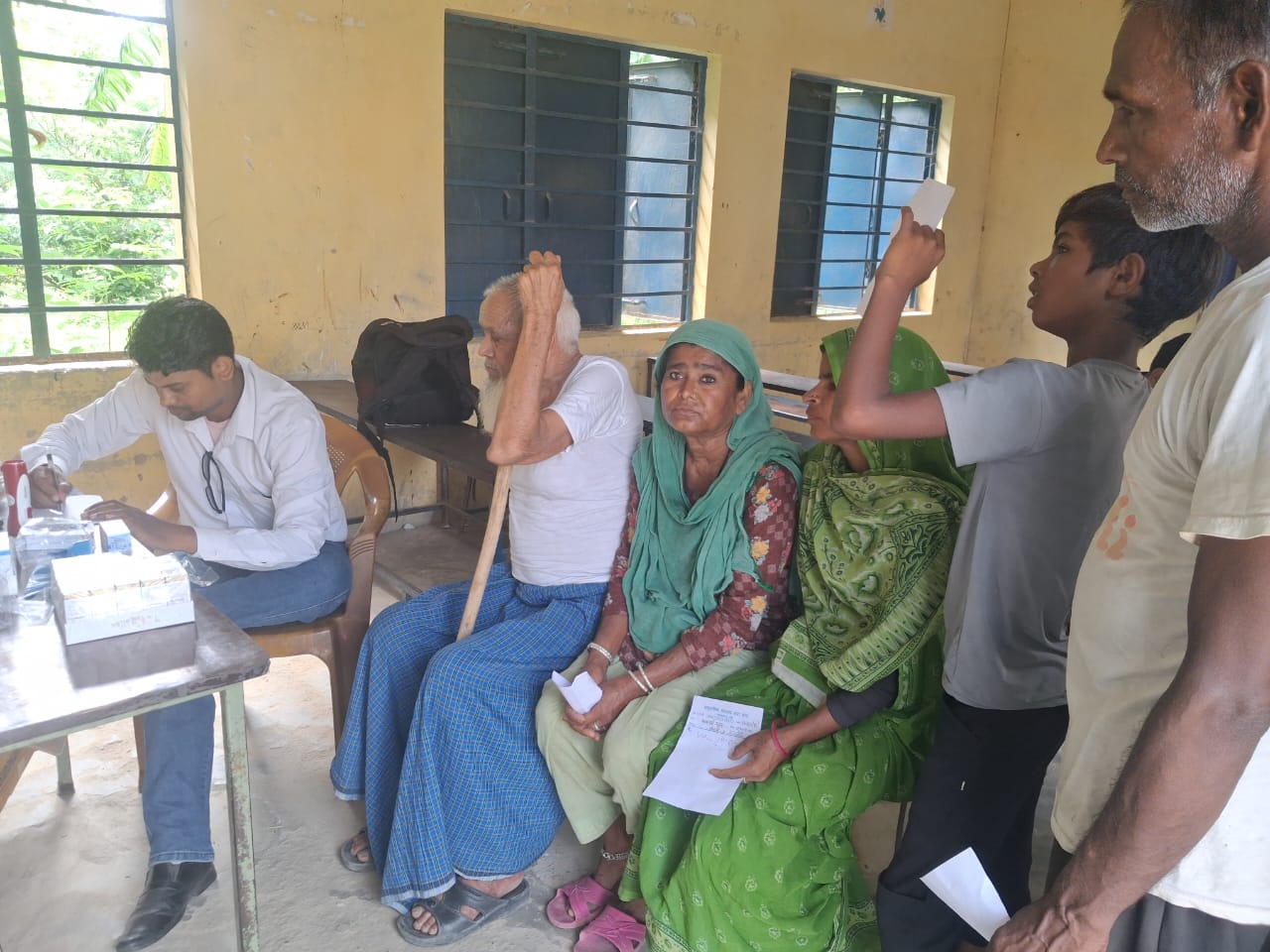 निःशुल्क आँखा शिविरमा ४२५ जनाको परिक्षण