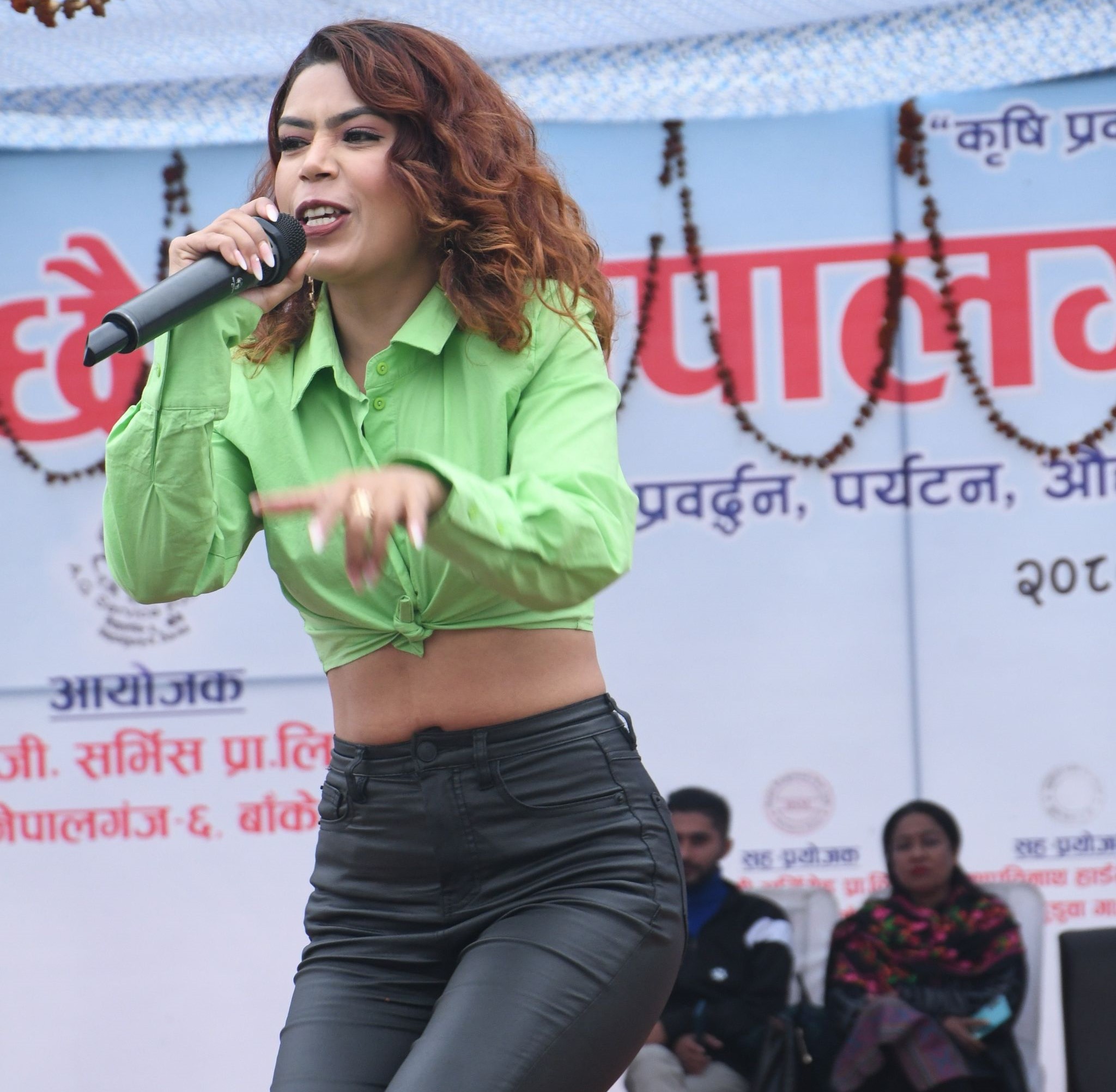 नेपालगन्ज महोत्सवमा दर्शक रमाए