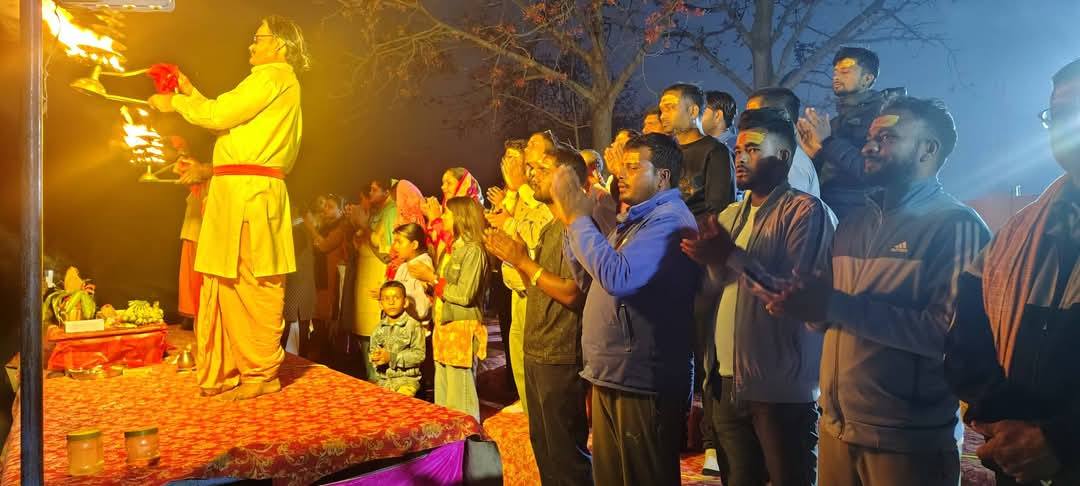 राप्ती नदी सिधनियाघाटमा आठौ संस्करण गंगा महाआरती