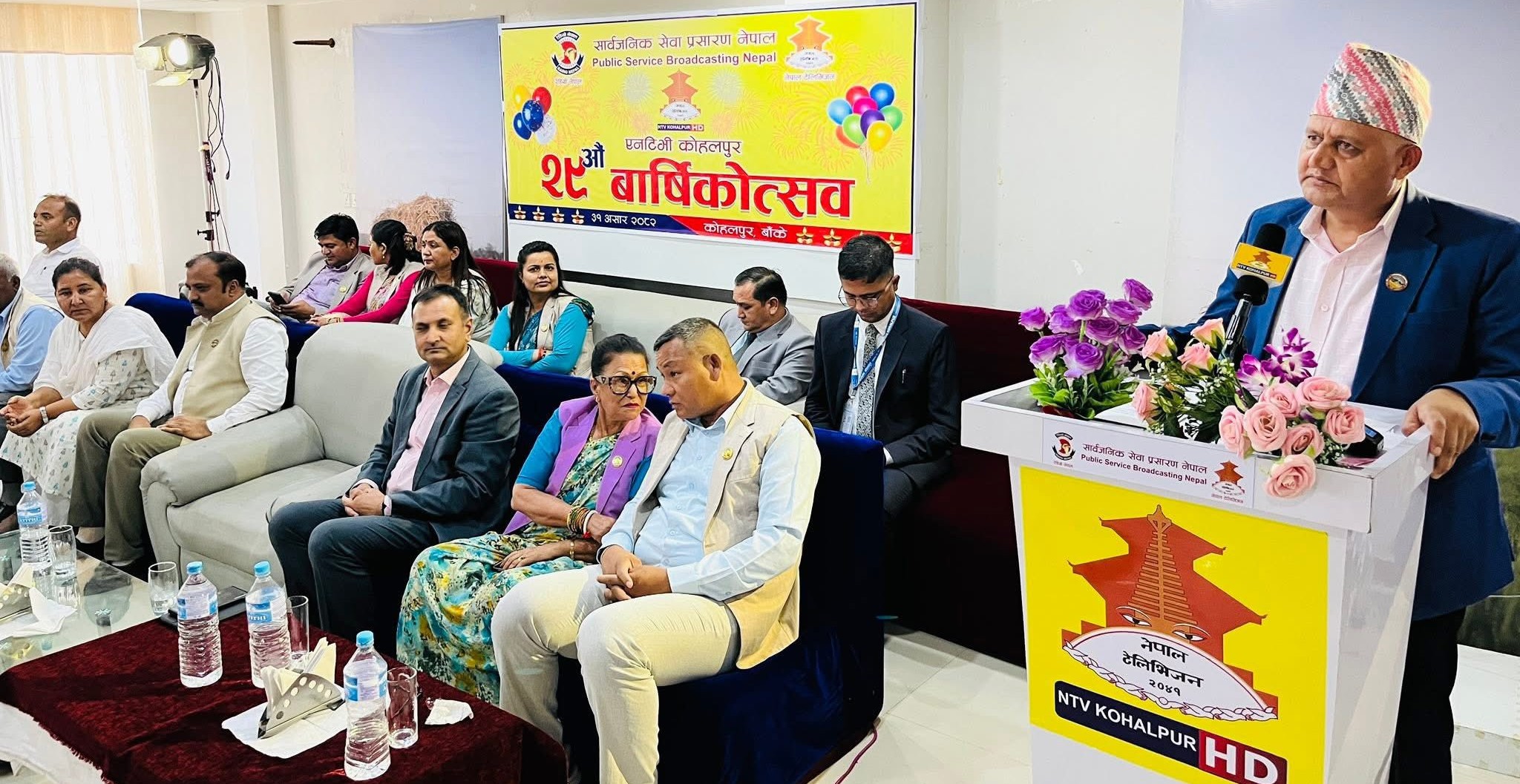 व्यावसायिक पत्रकारिता गर्नुपर्नेमा मुख्यमन्त्री आचार्यको जोड