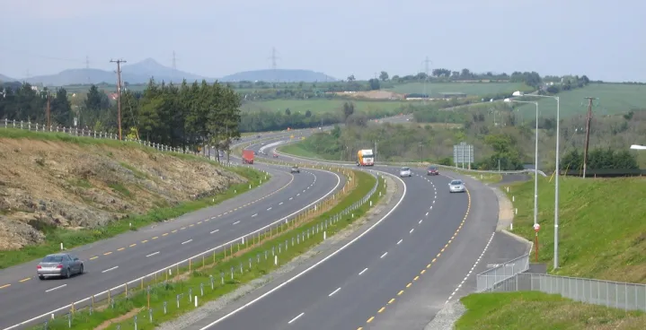 बाँकेमा तीन हुलाकी सडक बन्दै