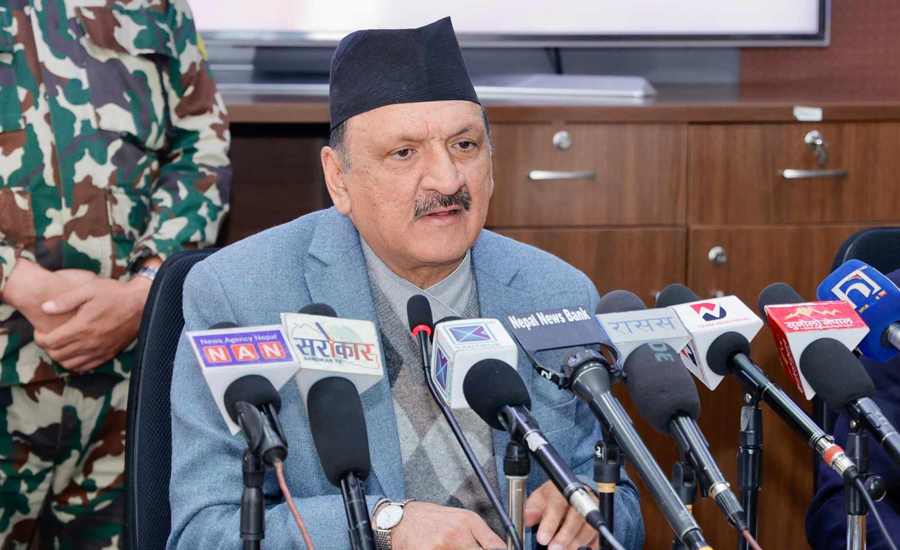 अर्थतन्त्र सुधारतर्फ अघि बढेको छः अर्थमन्त्री महत