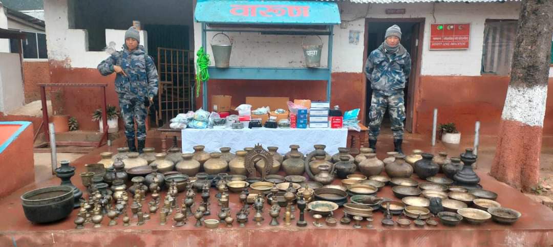 रु. २० लाख बढीको अवैध सामान बरामद