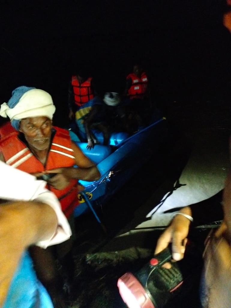 राप्तीको भँगालोमा फसेका २६ को उद्दार