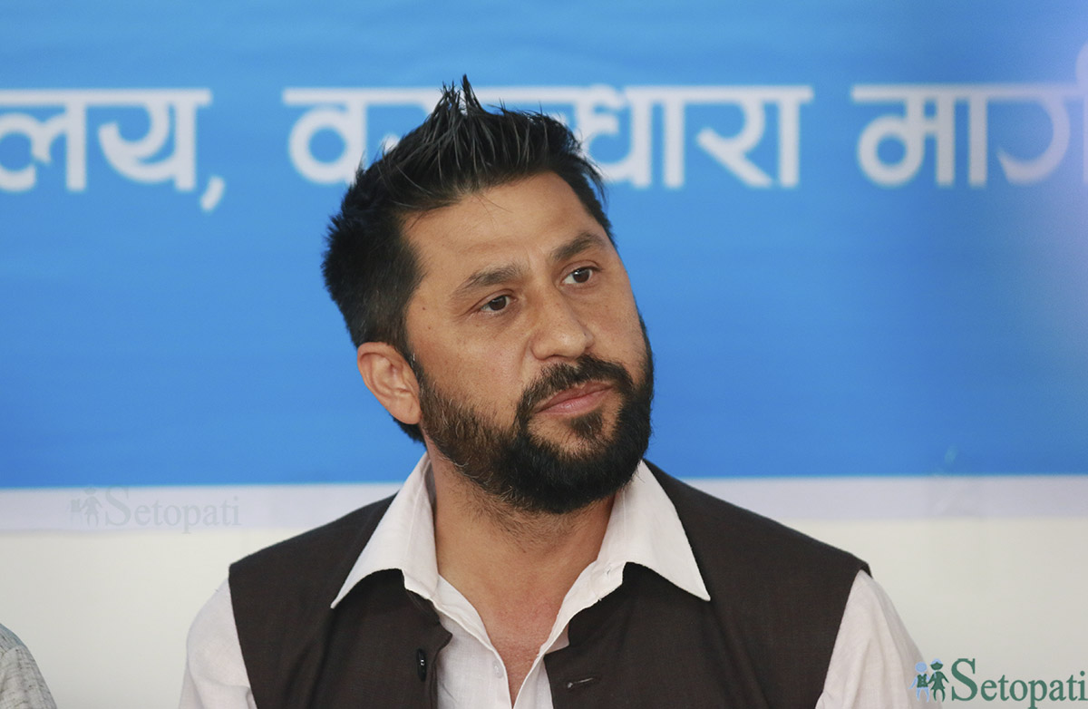 गृहमन्त्रीको नागरिकता विवादमा आज सुनुवाई हुँदै