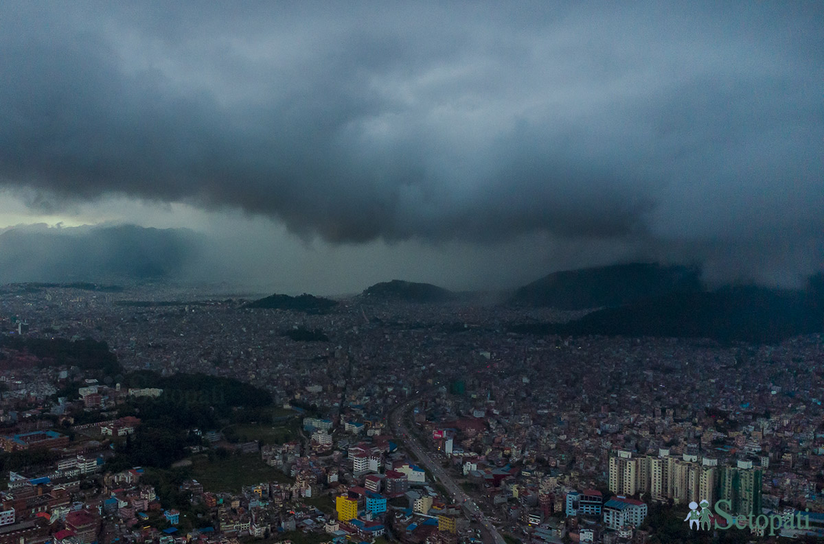 मेघगर्जन र चट्याङ सहित हल्का वर्षाको सम्भावना