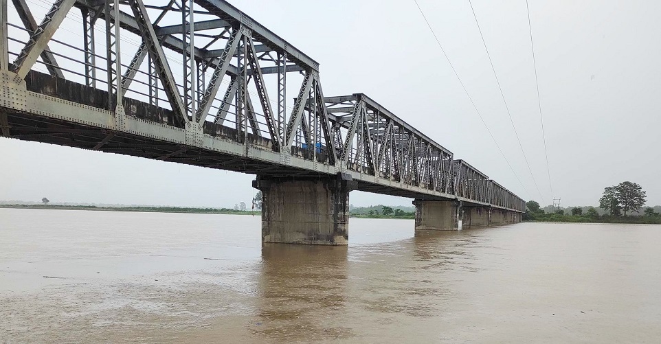 राप्ती नदी सिधनिया घाटमा पुल निर्माण गरिँदै