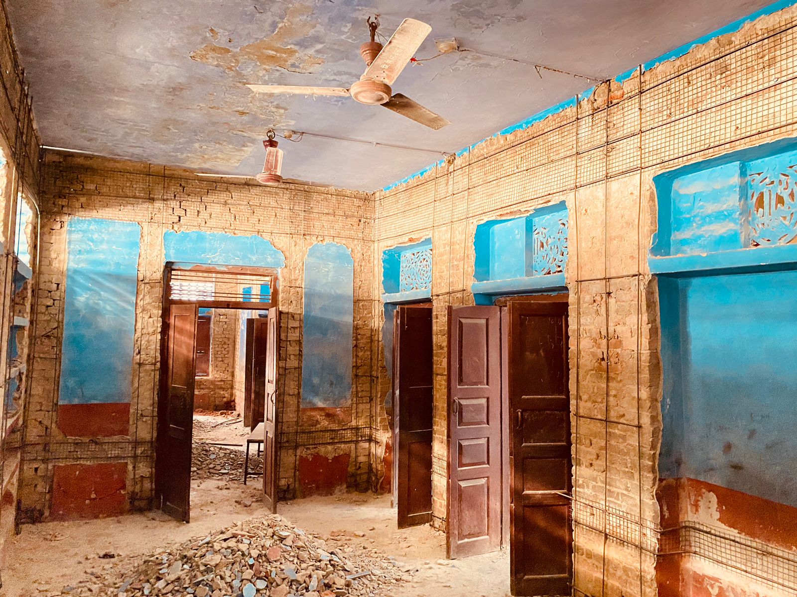 भूकम्प जोखिममा रहेका संरचनालाई प्रवलीकरण गरिदै