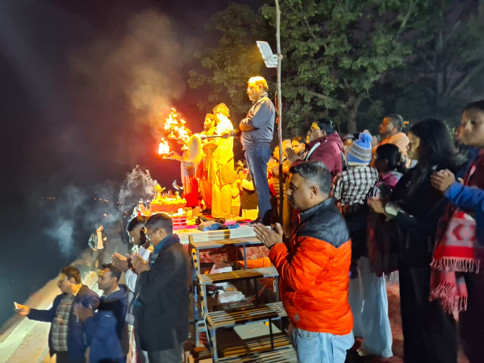 राप्ती नदी सिधनियाघाटमा पाँचौ संस्करण गंगा महाआरती