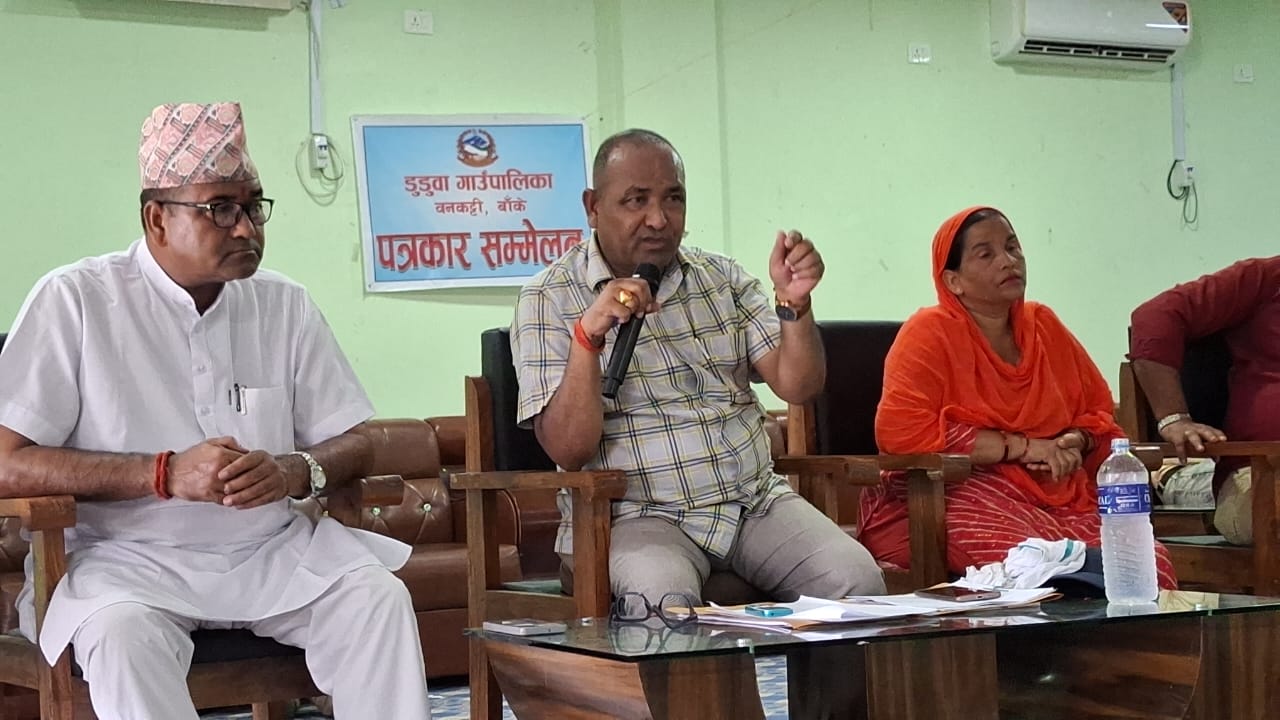 प्रशासनले दोषीलाई कारबाही र ताला खोल्न पहल नगरे आन्दोलन गर्ने डुडुवाको चेतावनी