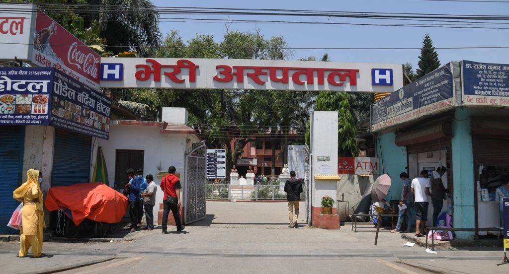 अत्याधिक बढेको गर्मीले अस्पतालमा विरामी भरिभराउ