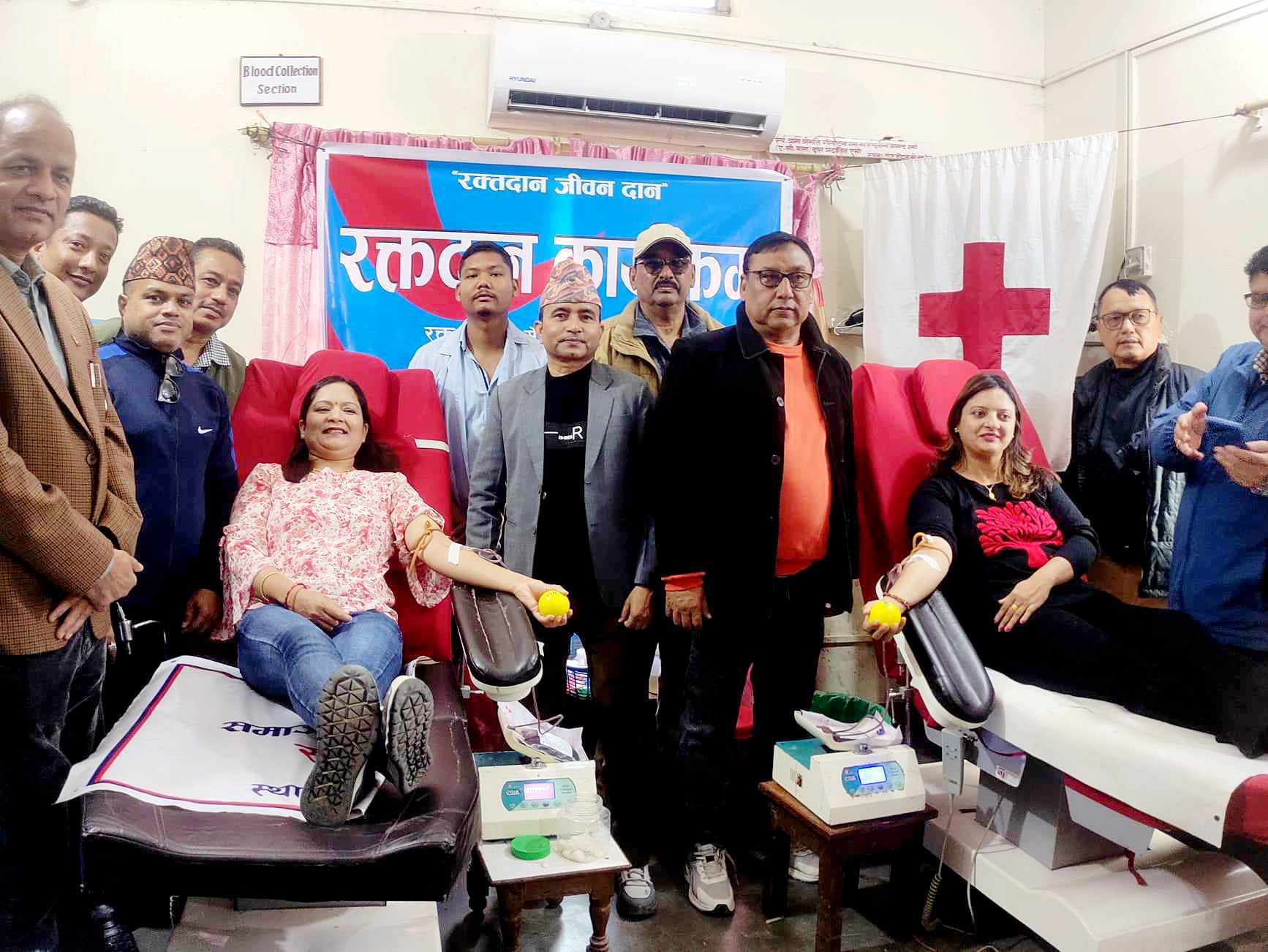 मञ्चको  कार्यक्रममा ३० जनाद्वारा रक्तदान