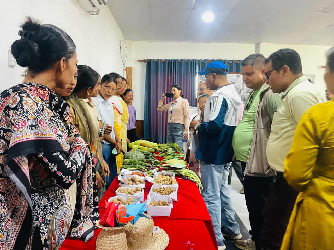 बर्दियाका युवा महिला उद्यमीद्वारा उत्पादित सामग्रीको प्रदर्शनी कार्यशाला