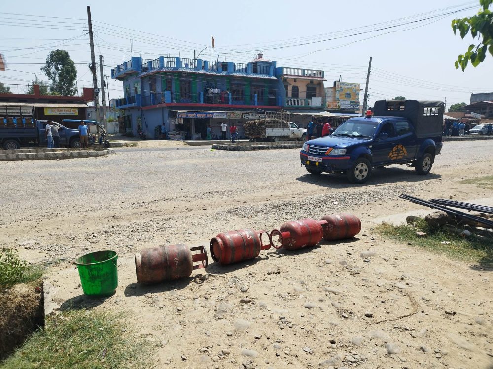 लामोसमयदेखि सडक नबनेपछि स्थानीय आन्दोलित