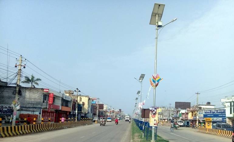 नेपालगन्ज सडकमा स्ट्रीट लाइट
