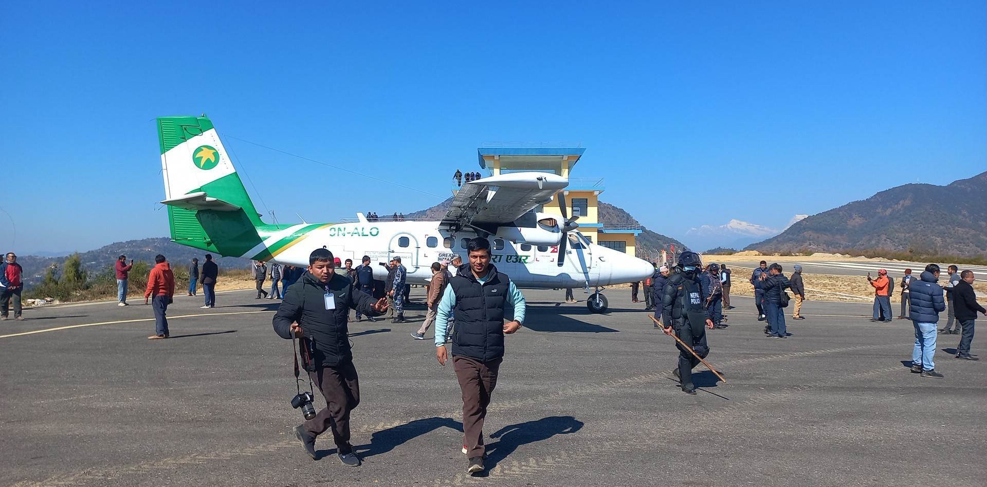 रेसुङ्गा विमानस्थलमा जहाजको उडान अनिश्चित