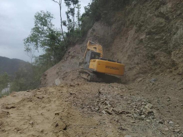 कृषिजन्य वस्तु बाहिर पठाउन सडक निर्माण