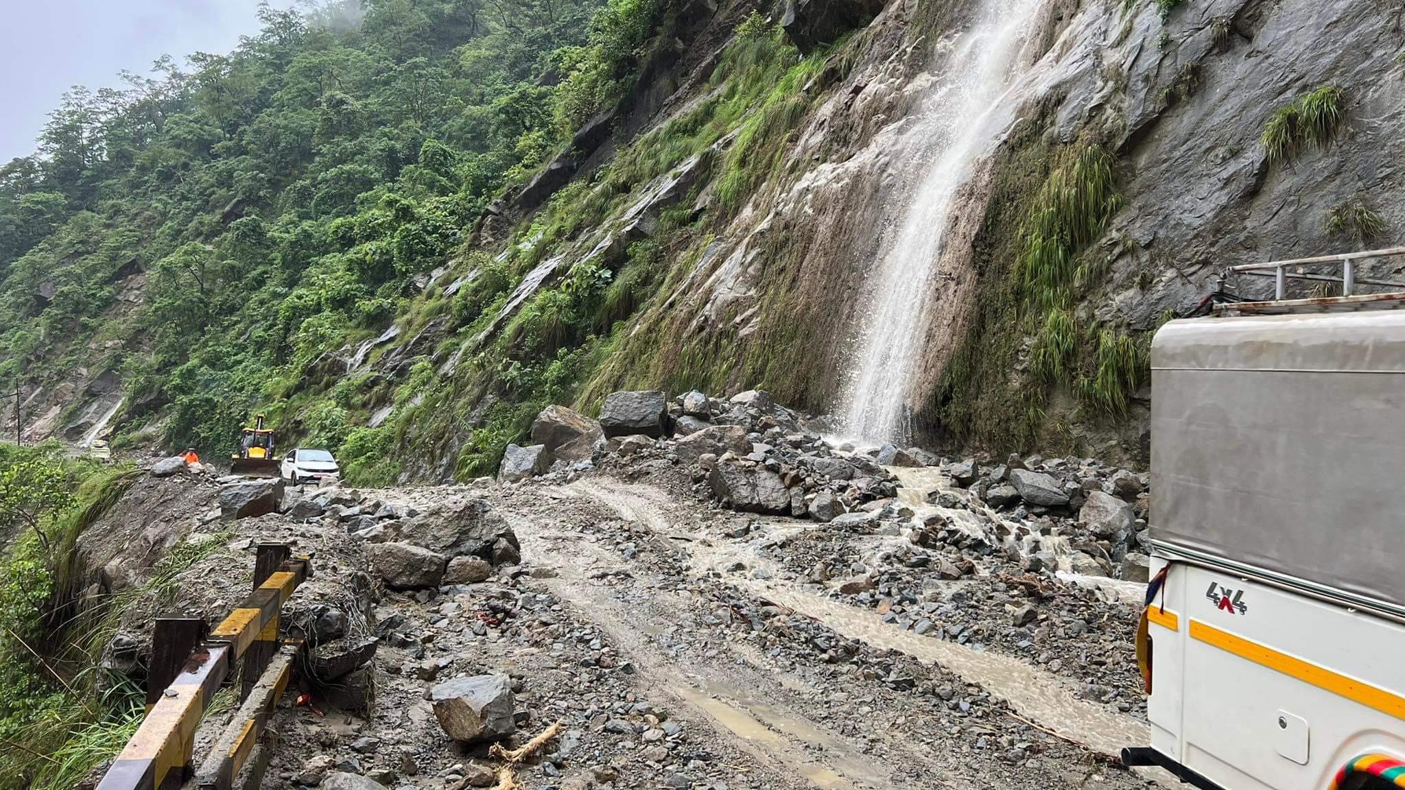 अति उच्च सतर्कता अपनाउन आग्रह