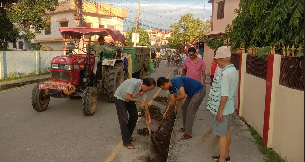 बुलबुलिया टोलको नियमित सरसफाई, स्थानीय सहभागितामा जोड