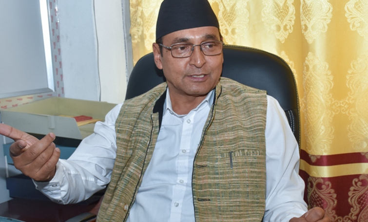 टोप बहादुर रायमाझी निलम्बन